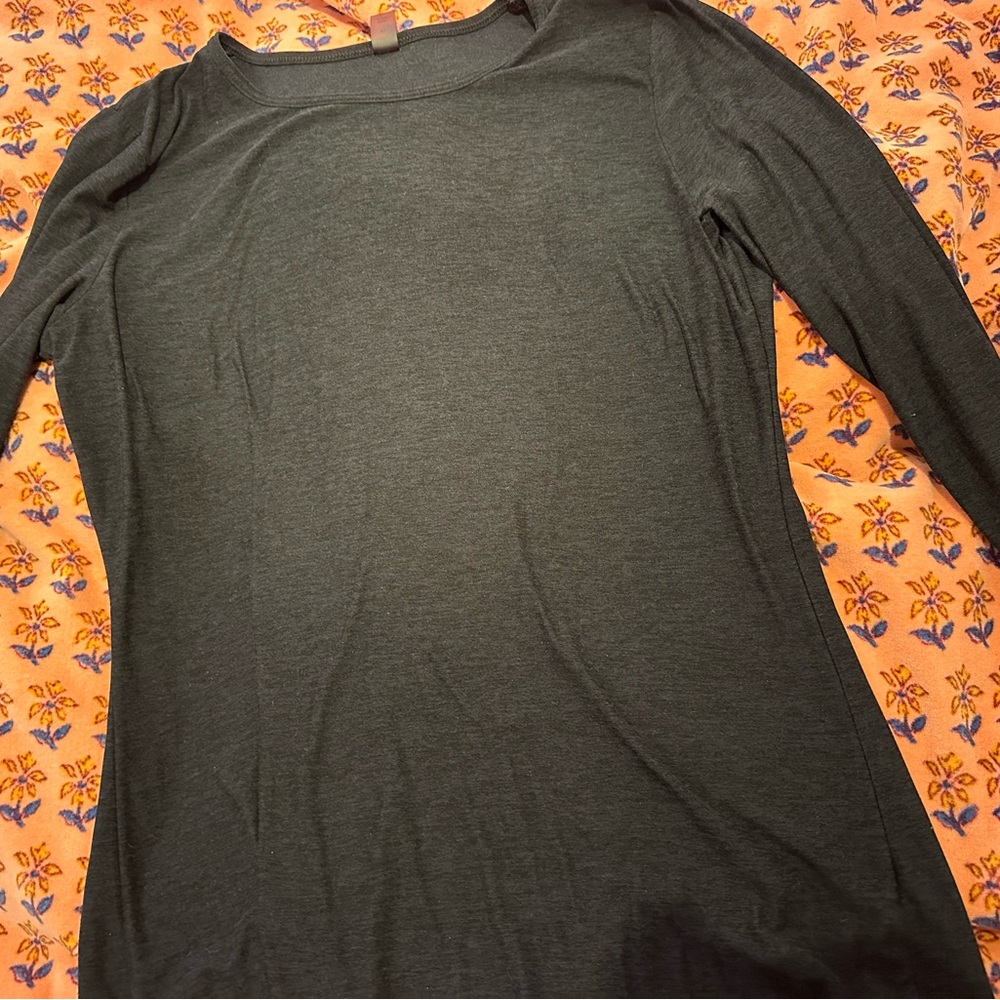 Beyond Yoga Charcoal Long Sleeve Top